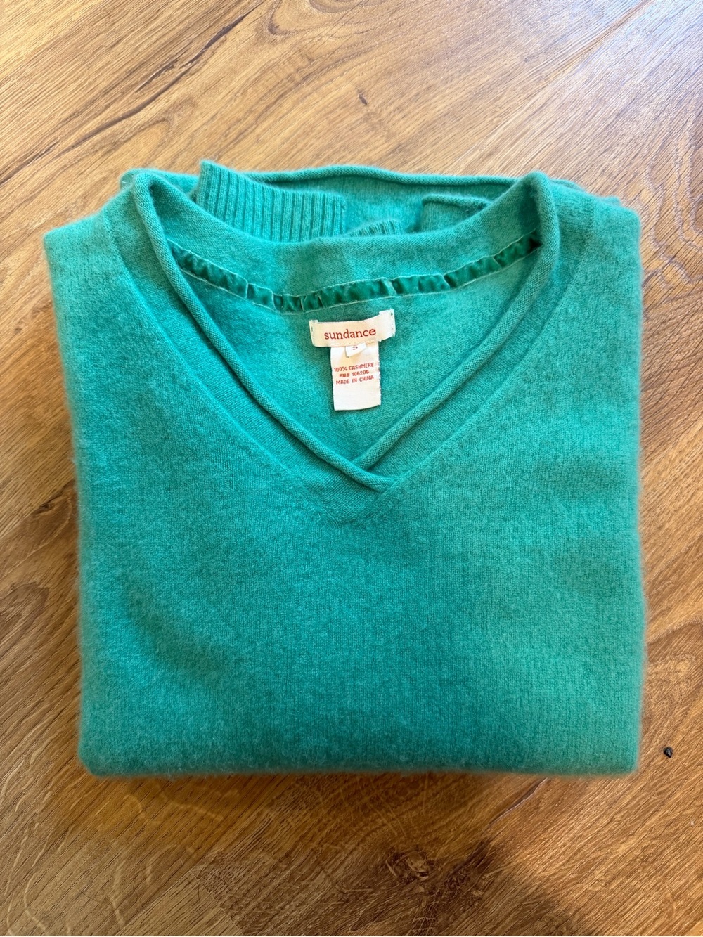 Sundance Women's Green V-Neck Sweater